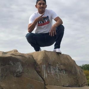 Meet your Posher, Ernesto a